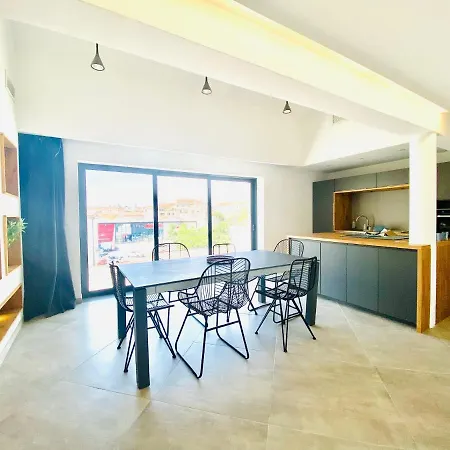 Ferienwohnung Duplex 120M2 Terrasse Vue Sur Nîmes Exterior foto